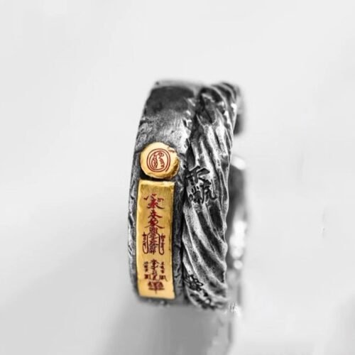 The Mantra of Golden Light Ring